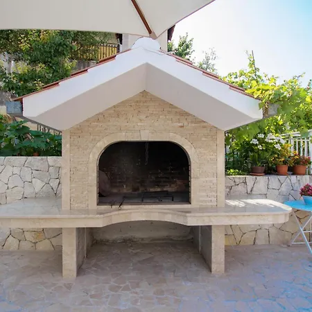 בית הארחה Vrlika