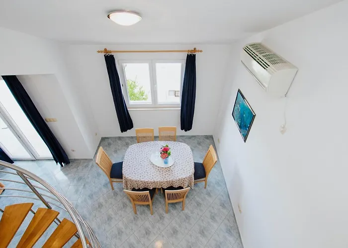 Vrlika בית הארחה 3*