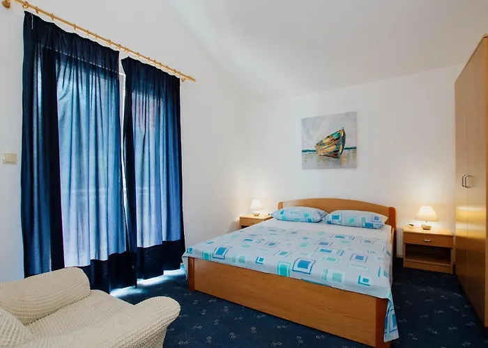 בית הארחה Vrlika 3*