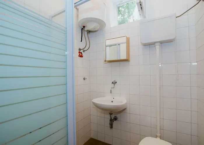 Vrlika 3* טרוגיר