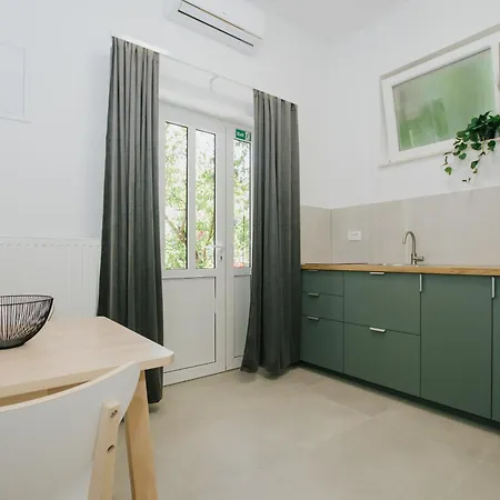 Vrlika Τρογκίρ