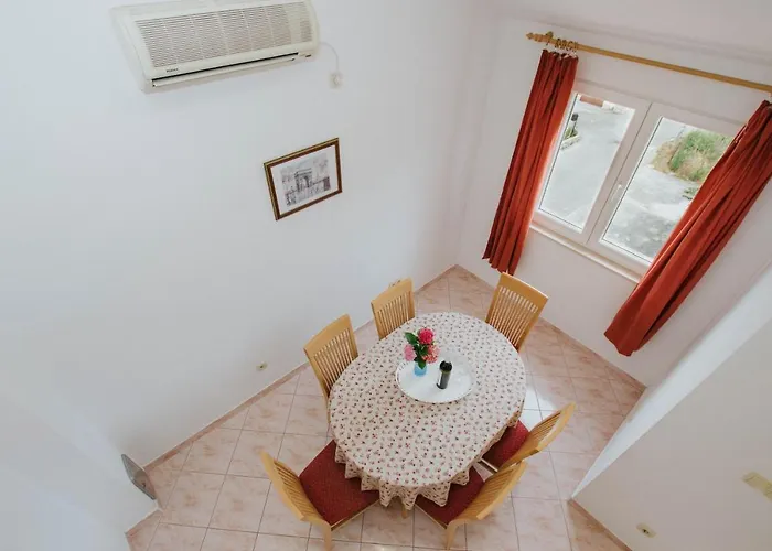 Vrlika Trogir