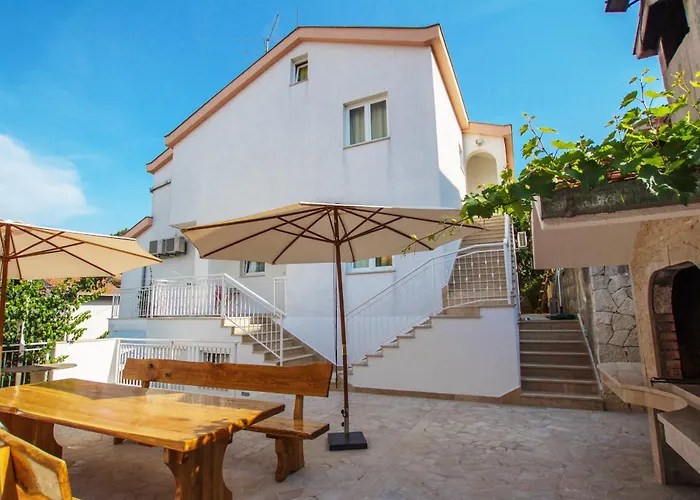 Vrlika Penzion 3*