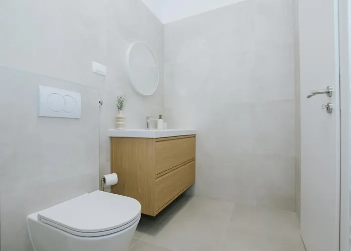 Vrlika 3* Trogir