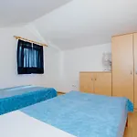 Vrlika
