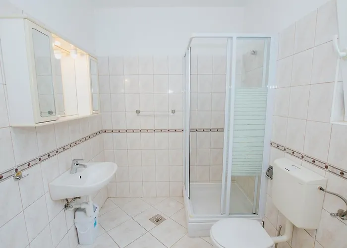 招待所 Vrlika 3*