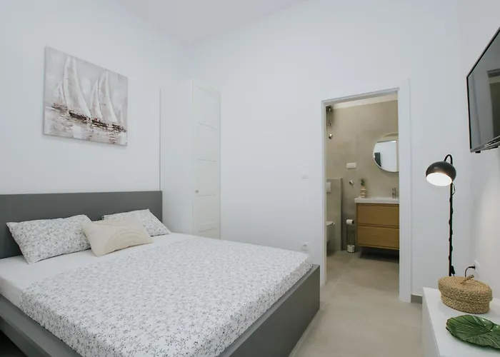 招待所 Vrlika 特罗吉尔